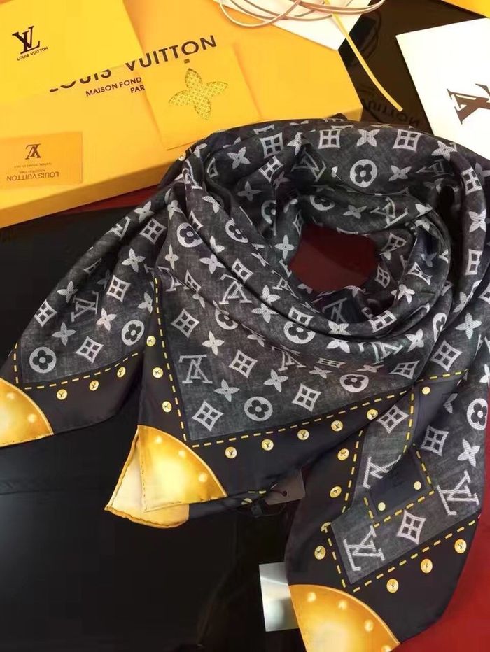 Louis Vuitton Scarf LVS00137